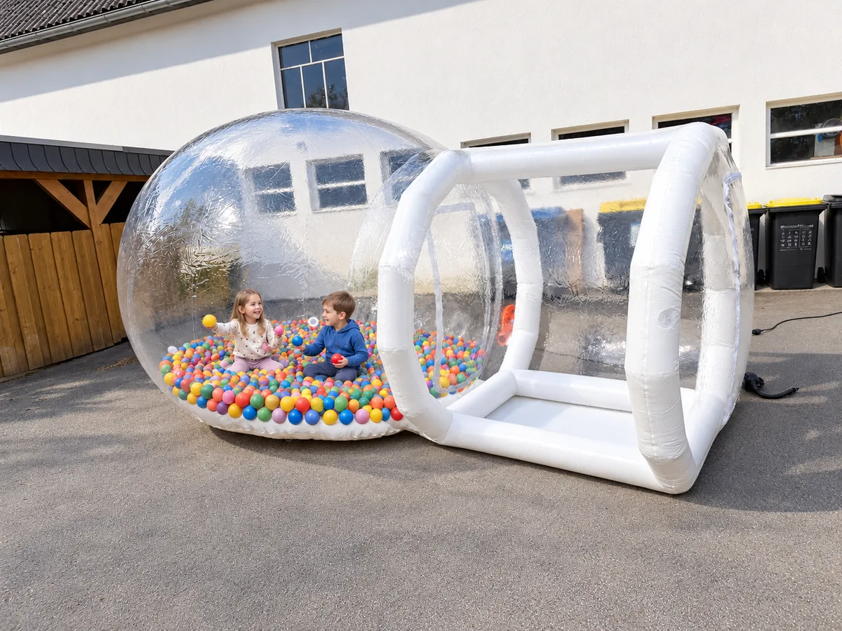 KI-Visualisierung: Bubble House als Bällebad mit Kindern