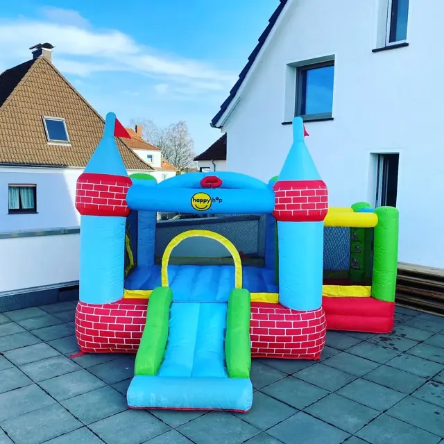 Hüpfburg Schloss mit Bällebad mieten in Bielefeld