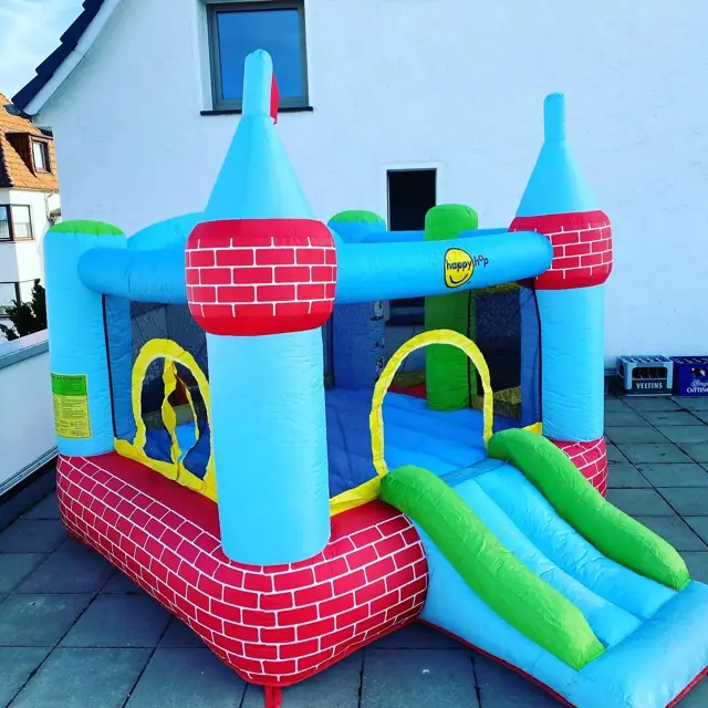 Hüpfburg Schloss mit Bällebad mieten in Bielefeld